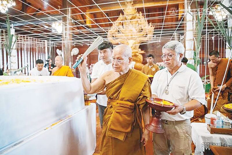ข่าวสดพระเครื่อง - ที่ระลึกเหรียญหลวงปู่ทวด ครบ 37 ปี-กระทรวงแรงงาน