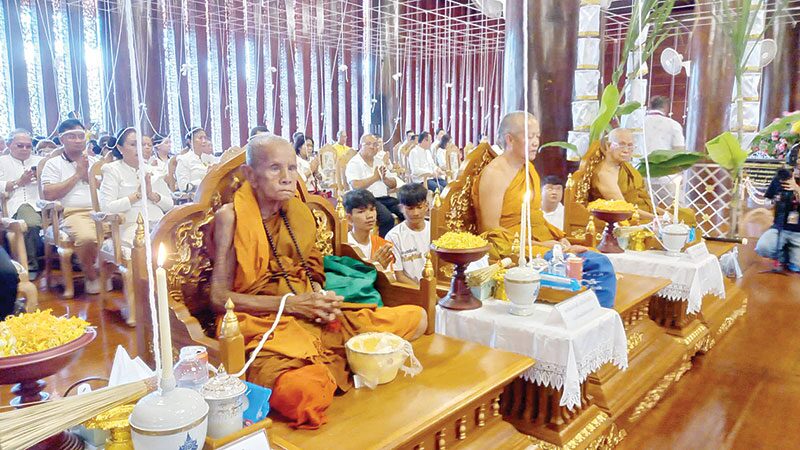 ข่าวสดพระเครื่อง - ที่ระลึกเหรียญหลวงปู่ทวด ครบ 37 ปี-กระทรวงแรงงาน