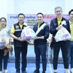 รมว.อุตสาหกรรม จับมือ ผู้ประกอบการนิคมฯ ช่วยน้ำท่วม ย้ำพร้อมช่วยSMEs ฟื้นฟูหลังน้ำลด