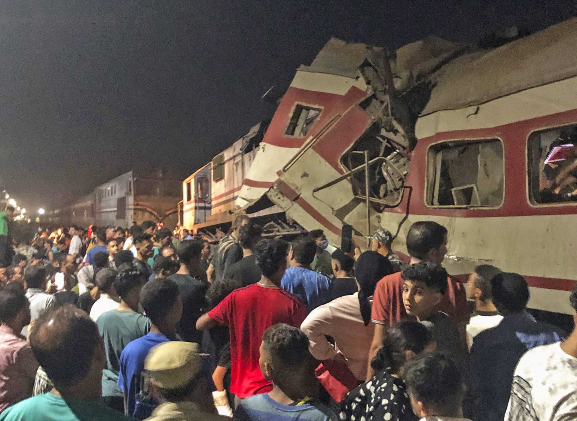 รถไฟโดยสาร 2 ขบวนชนยับในอียิปต์ ดับ 3 ศพ-สลดเป็นเด็ก 2 คน เจ็บอีก 40 ราย