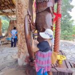 ถูกหวยหลายราย ชาวบ้านแห่อธิษฐานขอเลข ท้าวเวสสุวรรณ จุดธูปส่องเห็นชัดเล็งเสี่ยงดวง