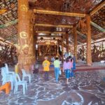 ถูกหวยหลายราย ชาวบ้านแห่อธิษฐานขอเลข ท้าวเวสสุวรรณ จุดธูปส่องเห็นชัดเล็งเสี่ยงดวง