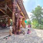 ถูกหวยหลายราย ชาวบ้านแห่อธิษฐานขอเลข ท้าวเวสสุวรรณ จุดธูปส่องเห็นชัดเล็งเสี่ยงดวง