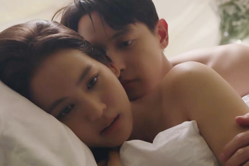 วิจารณ์สนั่น โลกหมุนรอบเธอEP18 พุ่งติดเทรนต์ พระ-นาง แอบแซ่บ ผิดศีลธรรม?