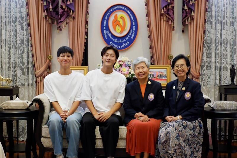 ใจฟู! คัลแลน-พี่จอง บริจาคเงินช่วยผู้ประสบภัยน้ำท่วม 1.5 ล้านบาท