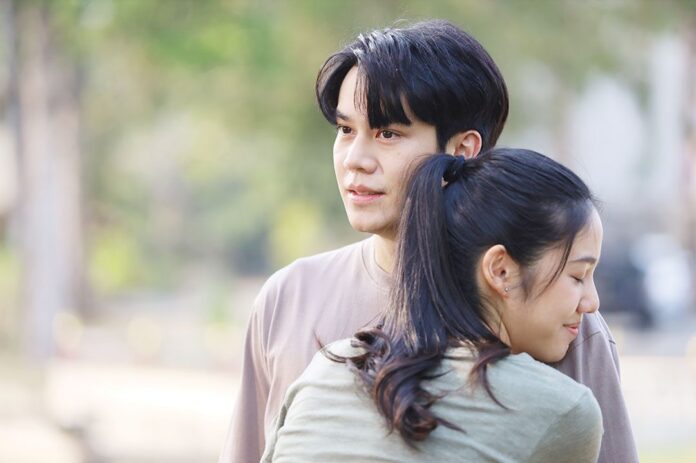 เบื้องหลังมายา