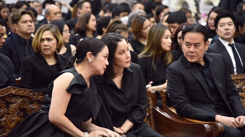 เป๊ก-ธัญญ่า
