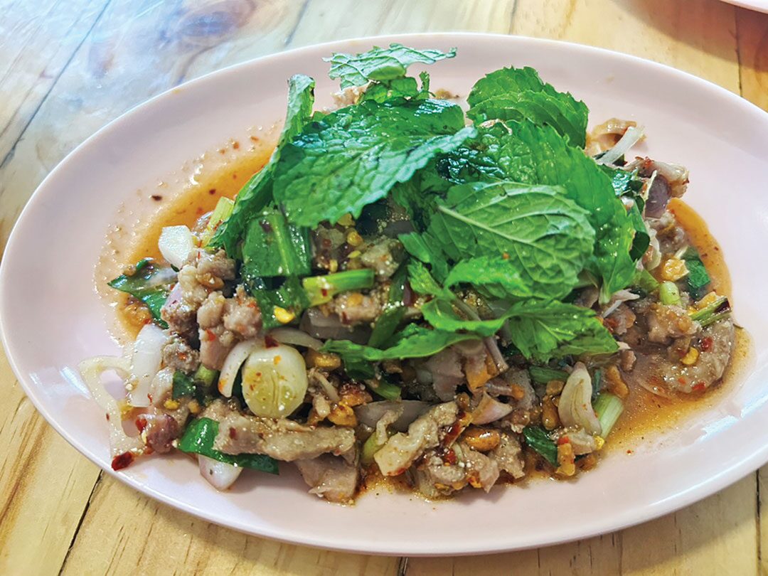สวรรค์ในครัว - แซ่บนัว‘ลาบเป็ดอุบล’ ร้านลับเยาวราช-พลับพลาไชย