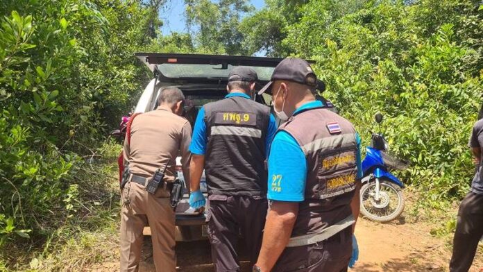 สลด นักเรียนม.3 ถูก ฆ่าคาชุดนักเรียน ทิ้งศพบ่อดินร้าง รถจยย. โทรศัพท์หาย