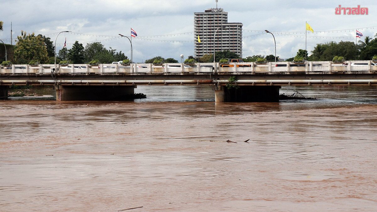 Breaking: Chiang Mai on High Alert – 4.45m Water Surge Expected at Nawarat Bridge Tonight