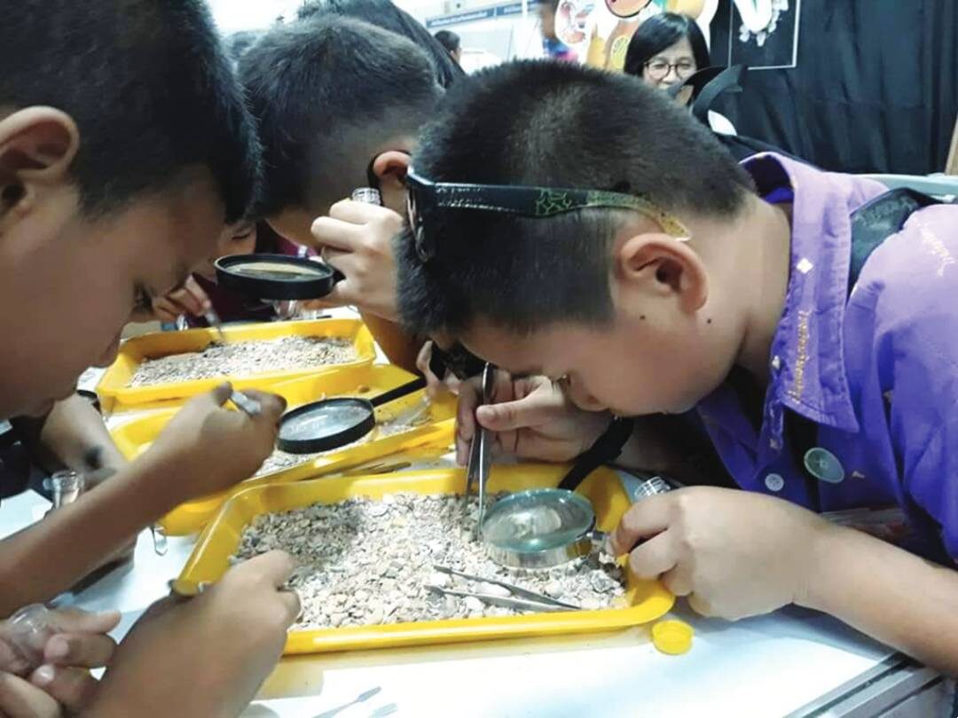 สดจากเยาวชน - ท่องโลกอัศจรรย์ แสตมป์‘หอยจิ๋ว’