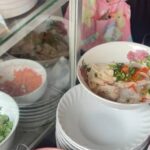 “เจ๊ดาตาตุ้ย“ ก๋วยเตี๋ยวไก่ ชามละยี่ ถูกใจสายงบน้อย-วัยรุ่นฟันน้ำนม ช่วยลดค่าครองชีพลูกค้า