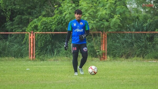 วงการฟุตบอลสุดเศร้า อาร์ท กิตติศักดิ์ ฟูฟุ้ง ผู้รักษาประตูสโมสรปลวกแดง ไทยลีก 3 เสียชีวิตอย่างสงบ หลังถูกฟ้าผ่าที่ จ.ระยอง