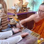 ถูกรางวัลที่1คนที่4แล้ว ชาวบ้านแห่เจิมมือ เชื่อได้เจิม เสริมดวง มีโชคลาภ ถูกรางวัลใหญ่ 