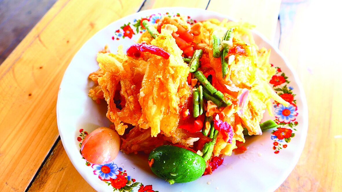 หลาก&หลายอิ่มอร่อย - ‘รับคอละออม’ท่ายาง รสชาติแซ่บ-จัดจ้าน