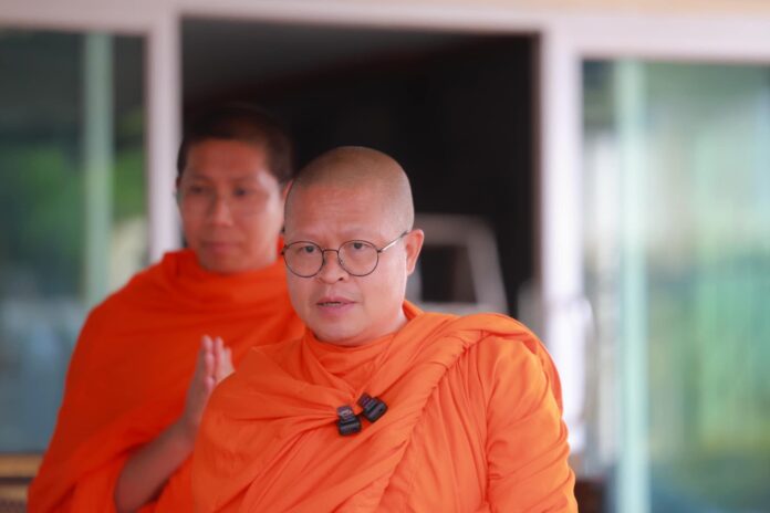 พระเมธีวชิโรดม - ว.วชิรเมธี