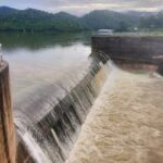 ฝนถล่มหนัก น้ำป่าหลากรุนแรง จมหมู่บ้านชายแดน พบพระ-แม่สอด เร่งอพยพหนีน้ำกลางดึก
