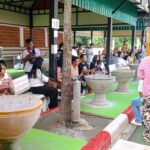 ถูกรางวัลที่ 1 แล้ว 8 คน สายมูแห่ไหว้ขอพร-โชคลาภ ท้าวเวสสุวรรณ หวังถูกรางวัลใหญ่