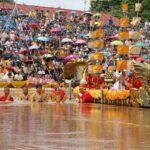 หนึ่งเดียวในโลก ชาวบ้านนับหมื่นแห่ชมพิธี อุ้มพระดำน้ำ ประเพณีโบราณสืบทอดนาน 500 ปี