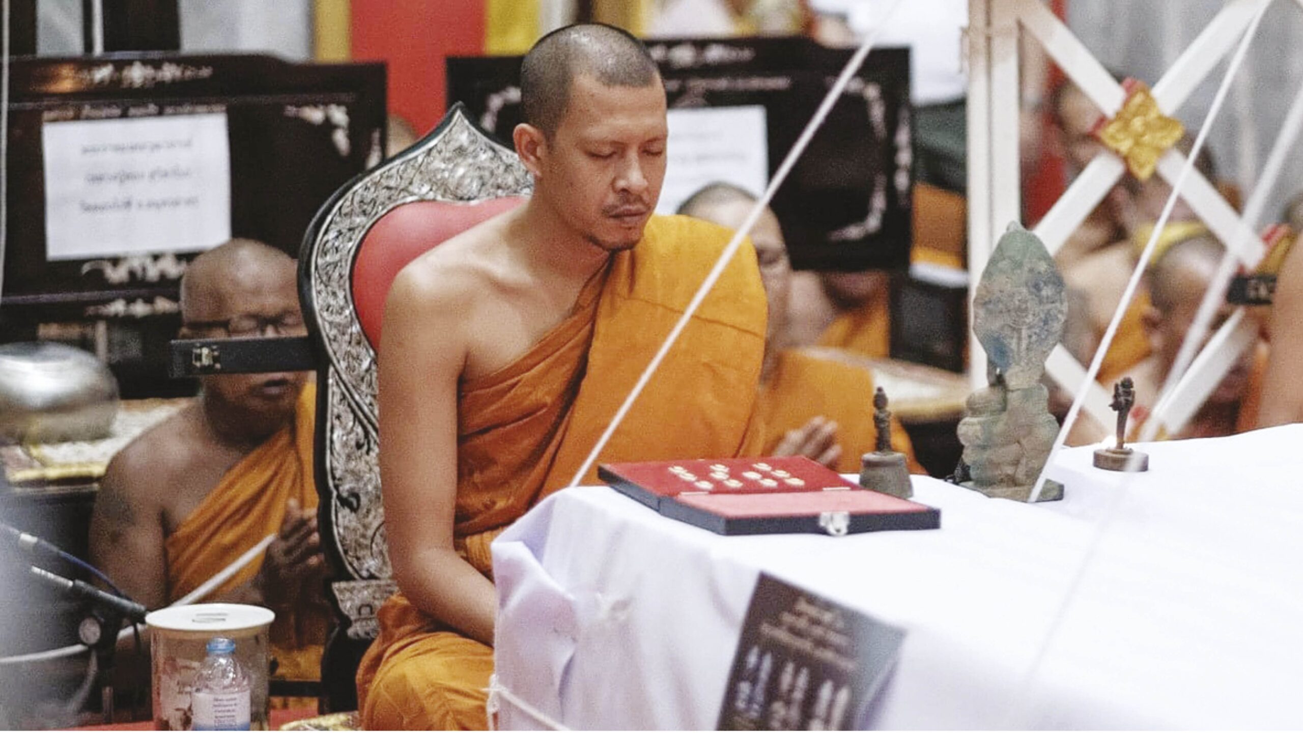 มงคลข่าวสด-พระครูธรรมธรอดิเรก อนุตตโร พระเกจิรุ่นใหม่สุพรรณบุรี