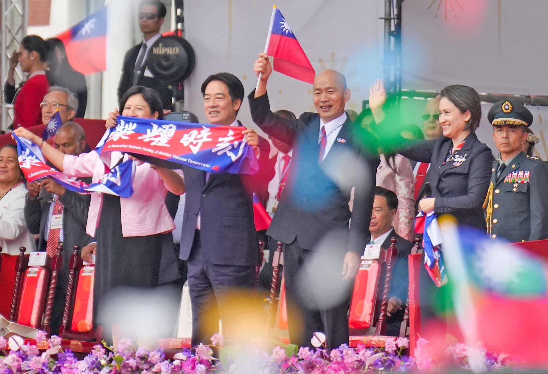 ไต้หวันฉลองวันชาติ! ไล่ ชิงเต๋อ ลั่น “ต่อต้านผนวกดินแดน” ย้ำชัดจีนไม่ใช่ “มาตุภูมิ”