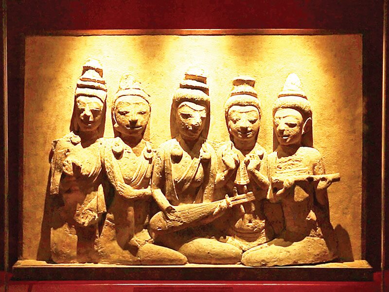 สดจากเยาวชน - ตามหาโบราณวัตถุ จากคูบัวสู่พระนคร