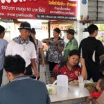 ร้านข้าวแกงเปิดหม้อ กินฟรี ถวายเป็นพระราชกุศล เนื่องในวันคล้ายวันสวรรคต พ่อหลวง ร.9