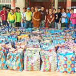 คนเขาใหญ่ ปันน้ำใจสู่ เชียงราย-เชียงใหม่-ลำพูน บรรจุถุงยังชีพมอบให้ชาวบ้าน