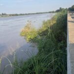 ตำรวจ ทท.ลพบุรี ติดตามสถานการณ์น้ำท่วมในพื้นที่ เร่งเตือนปชช.-นทท
