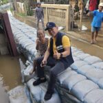 ตำรวจท่องเที่ยวจังหวัดลพบุรี นำน้ำดื่มมอบให้ เทศบาลตำบลหาดอาสา อำเภอสรรพยา