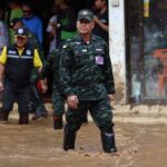 ‘ผบ.ทบ. ลงพื้นที่ เชียงราย เยี่ยมกำลังพลที่ปฏิบัติงาน-เร่งฟื้นฟูพื้นที่ประสบอุทกภัย