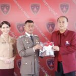 วันตำรวจ ผบก.ภ.จว. สุราษฎร์ จัดพิธีทำบุญ-มอบประกาศให้ ตำรวจ ปฏิบัติหน้าที่ดีเด่น