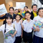 มหกรรมหนังสือฯ ร่วมสร้างกุศล มูลนิธิหนึ่งอ่านล้านตื่น-นักอ่าน มอบทุน 2 แสนบาท ให้ 20 โรงเรียนทั่วประเทศ