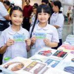 มหกรรมหนังสือฯ ร่วมสร้างกุศล มูลนิธิหนึ่งอ่านล้านตื่น-นักอ่าน มอบทุน 2 แสนบาท ให้ 20 โรงเรียนทั่วประเทศ