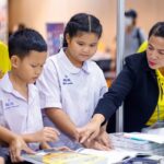 มหกรรมหนังสือฯ ร่วมสร้างกุศล มูลนิธิหนึ่งอ่านล้านตื่น-นักอ่าน มอบทุน 2 แสนบาท ให้ 20 โรงเรียนทั่วประเทศ