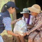มท.4 ลุยพื้นที่ 'ถ้ำผาจม-สายลมจอย' ติดตามการฟื้นฟูชุมชน มอบถุงยังชีพ-รับเรื่องร้องเรียน
