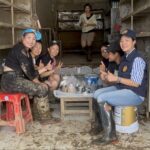 มท.4 ลุยพื้นที่ 'ถ้ำผาจม-สายลมจอย' ติดตามการฟื้นฟูชุมชน มอบถุงยังชีพ-รับเรื่องร้องเรียน
