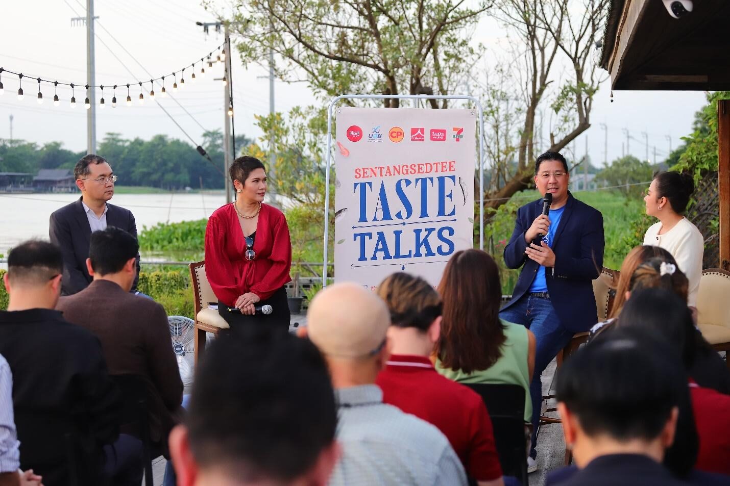 สิทธิกร-อิสริยะ-วรรณศิริ ร่วมเวทีทอล์กในงาน SENTANGSEDTEE TASTE TALKS สิทธิกร-อิสริยะ-วรรณศิริ ร่วมเวทีทอล์กในงาน SENTANGSEDTEE TASTE TALKS