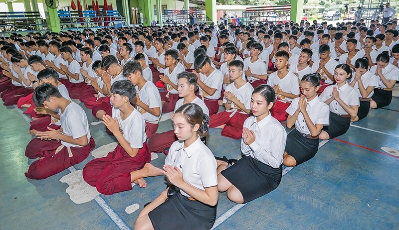 สดจากเยาวชน - พิธีคำนับครู โขน‘พระจักราวตาร’