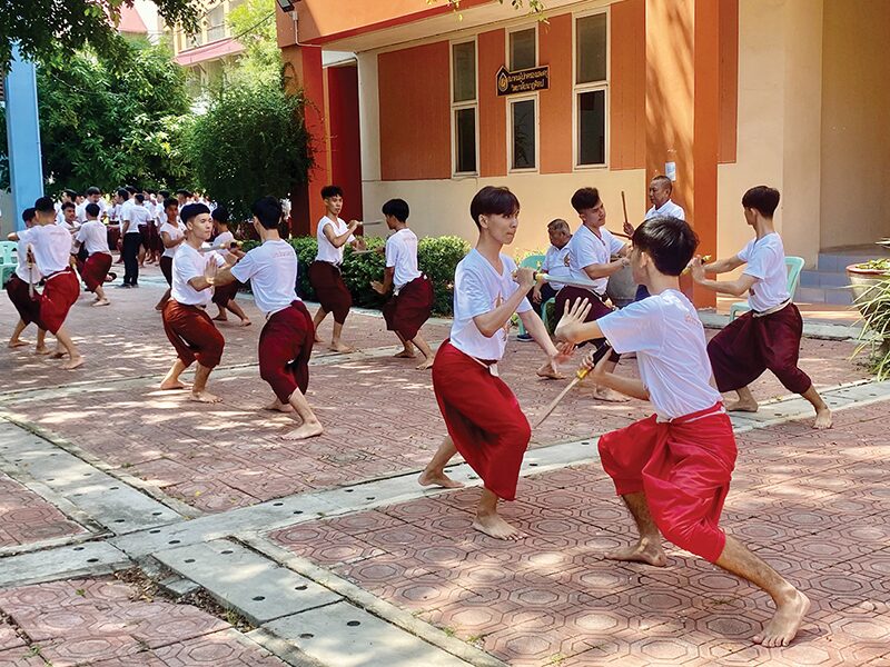 สดจากเยาวชน - พิธีคำนับครู โขน‘พระจักราวตาร’