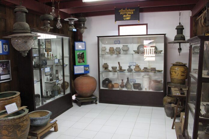 เที่ยววัดวันหยุด