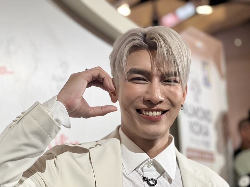 มิว ศุภศิษฏ์ อัพเดตเรื่องบวช ล็อกตัวคนถือหมอนไว้แล้ว ตอบชัดเบียดต่อเลยมั้ย?!