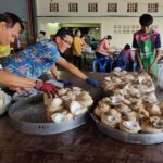 1ปีมีครั้งเดียว ชาวบ้านแห่ซื้อ สังขยามะพร้าวน้ำหอม วัดปราโมทย์ พลาดปีนี้ต้องรอปีหน้า
