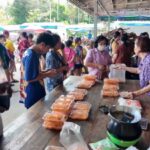 1ปีมีครั้งเดียว ชาวบ้านแห่ซื้อ สังขยามะพร้าวน้ำหอม วัดปราโมทย์ พลาดปีนี้ต้องรอปีหน้า