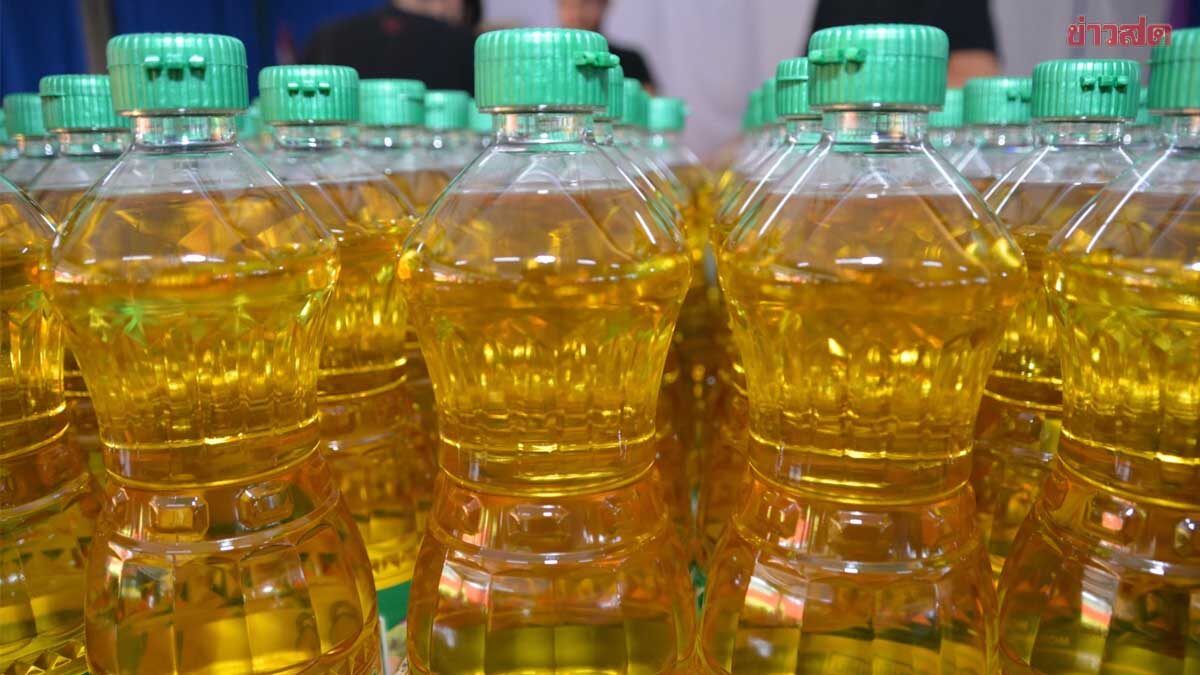 .น้ำมันปาล์ม ปรับราคาขึ้นพรวดขวดละ 10 บาท น้ำมันถั่วเหลืองจ่อปรับตาม.
