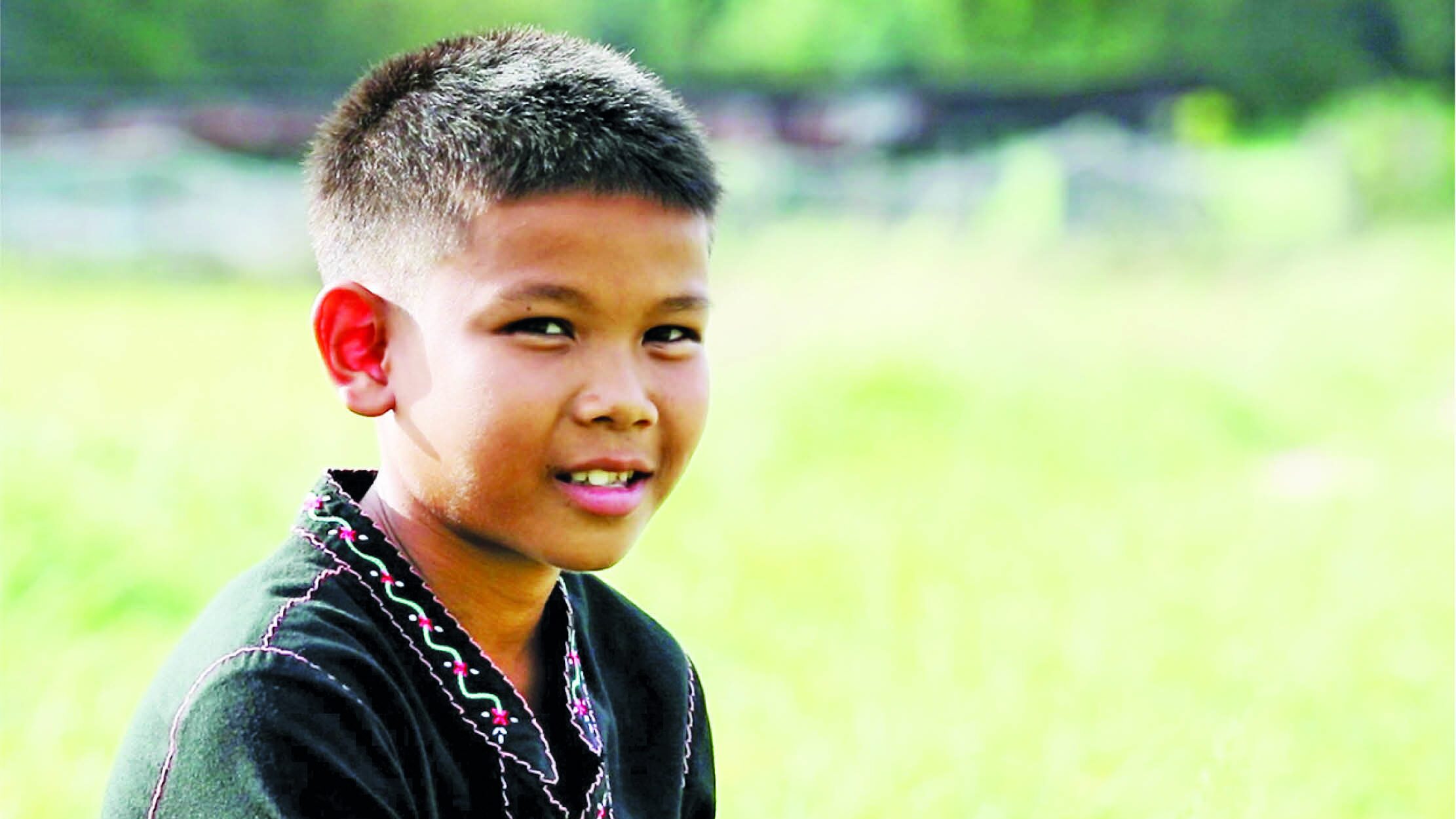 สดจากเยาวชน - ประเพณี-ลายผ้า เด็กภูไทกุดหว้า