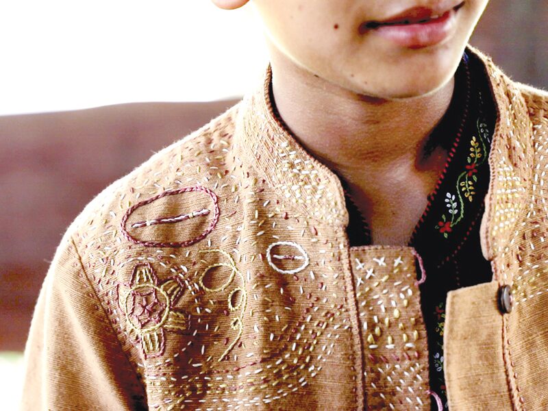สดจากเยาวชน - ประเพณี-ลายผ้า เด็กภูไทกุดหว้า