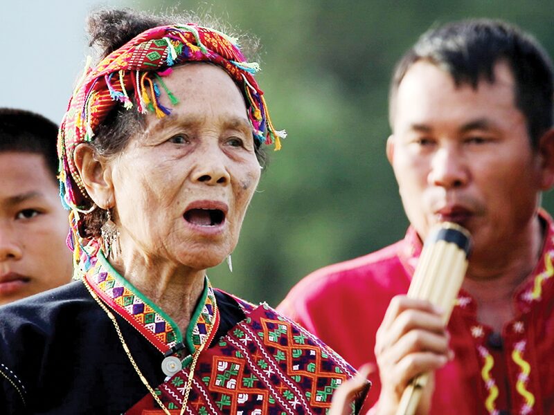สดจากเยาวชน - ประเพณี-ลายผ้า เด็กภูไทกุดหว้า