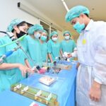 เปิดประสบการณ์ 'ฐานการเรียนรู้ทางการแพทย์' ให้นักเรียนมัธยม เยี่ยมชมคลินิกครั้งแรก