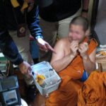 สนธิกำลัง บุกตรวจ พระเอี่ยวยาเสพติด พบฉี่ม่วง3รูป จับสึกทันที-แจ้งข้อหา-ดำเนินคดี